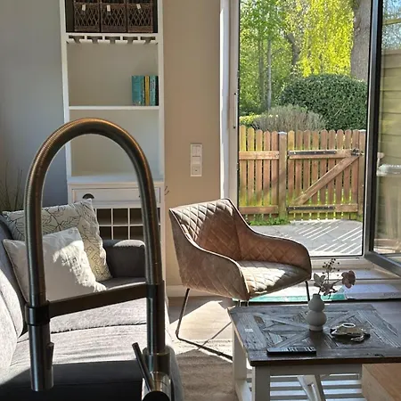 Alte Schule In Vitzdorf Im Hamptons-stil Mit Grosser Terrasse Und Strandkorb! *