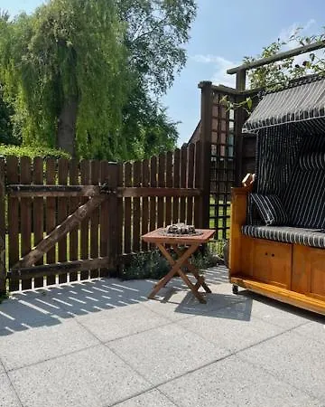 Alte Schule In Vitzdorf Im Hamptons-stil Mit Grosser Terrasse Und Strandkorb!