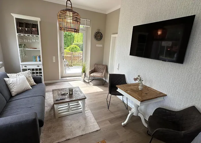 Alte Schule Vitzdorf Im Hamptons-stil Mit Grosser Terrasse! * Fehmarn